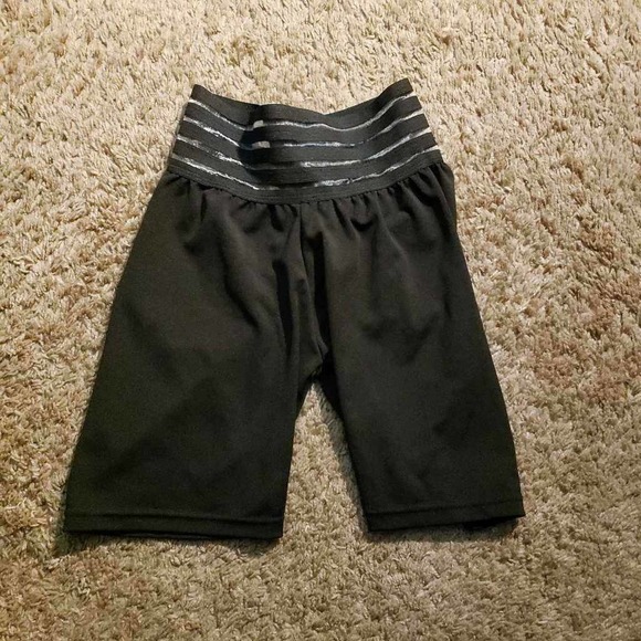 Yofit Womens Scrunch Booty Bicycle Shorts Black Stretch High Waist Pull On S - Picture 1 of 3
